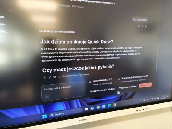 ai-generuje-odpowiedz-zwiazana-z-pojeciem-sztucznej-inteligencji-jpg
