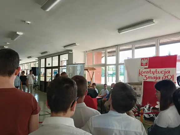 3 maja - prelekcje dla społeczności uczniowskiej - 12