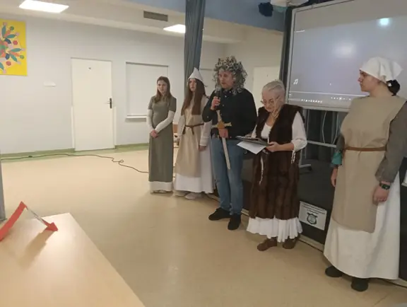 pani-renata-pruska-nieroda-wraz-z-panem-stanislawem-kacperskim-otwieraja-druga-edycje-konkursu-jpg