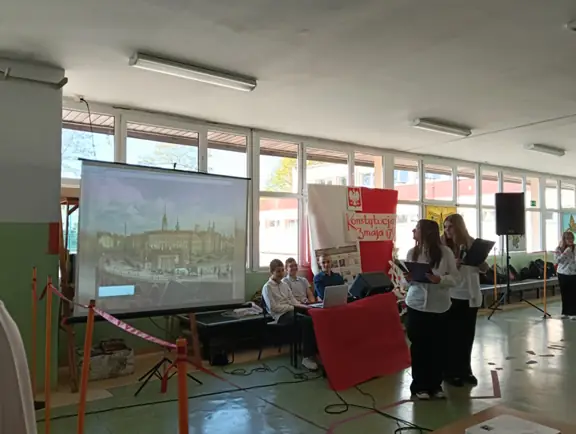 3 maja - prelekcje dla społeczności uczniowskiej - 10