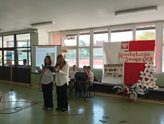 3 maja - prelekcje dla społeczności uczniowskiej - 11