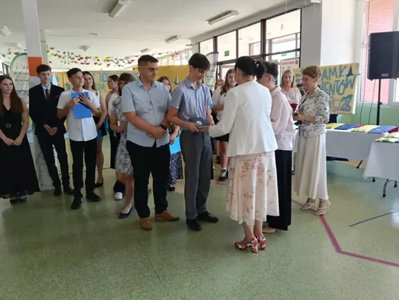 zakonczenie-roku-szkolnego-2025-2026-klas-osmych-zdjecie-36-jpg