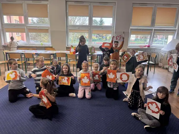 W świecie barw uczniowie znajdują spokój, radość i dobrą zabawę