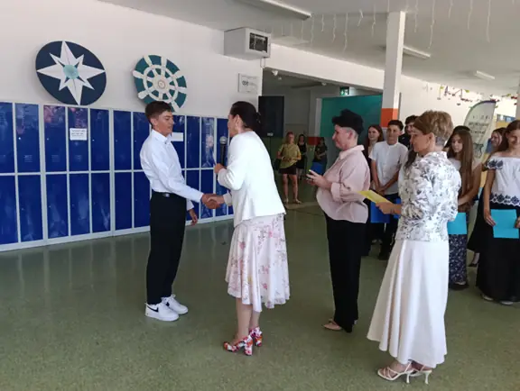 zakonczenie-roku-szkolnego-2025-2026-klas-osmych-zdjecie-18-jpg