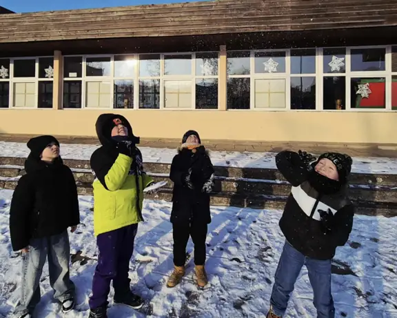 mimo-zimnej-pogody-nadal-super-sie-bawimy-jpeg