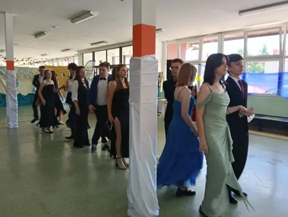 zakonczenie-roku-szkolnego-2025-2026-klas-osmych-zdjecie-46-jpg