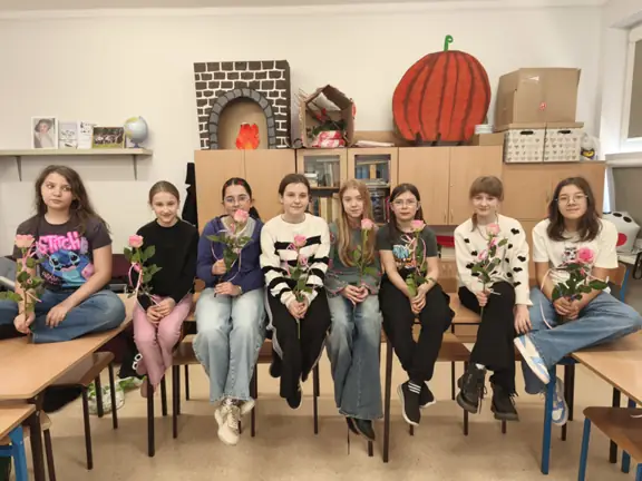 dziewczeca-rozana-chwila-jpg