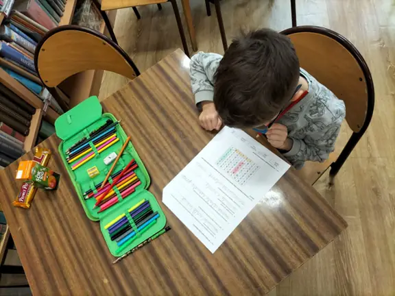 Uczestnik konkursu wykonuje zadania konkursowe.