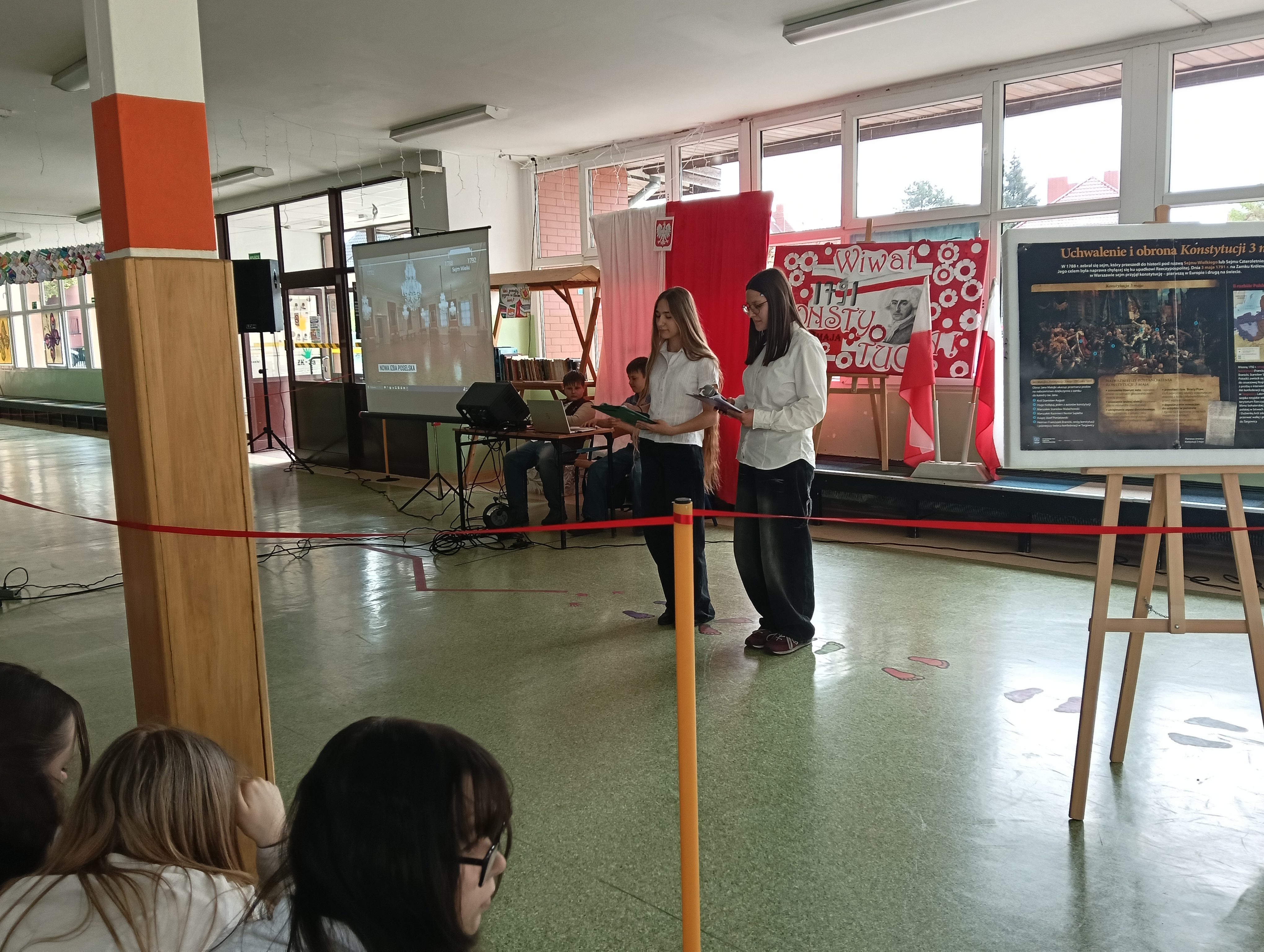 szkolne prelekcje z okazji świąt majowych - zdjęcie 19