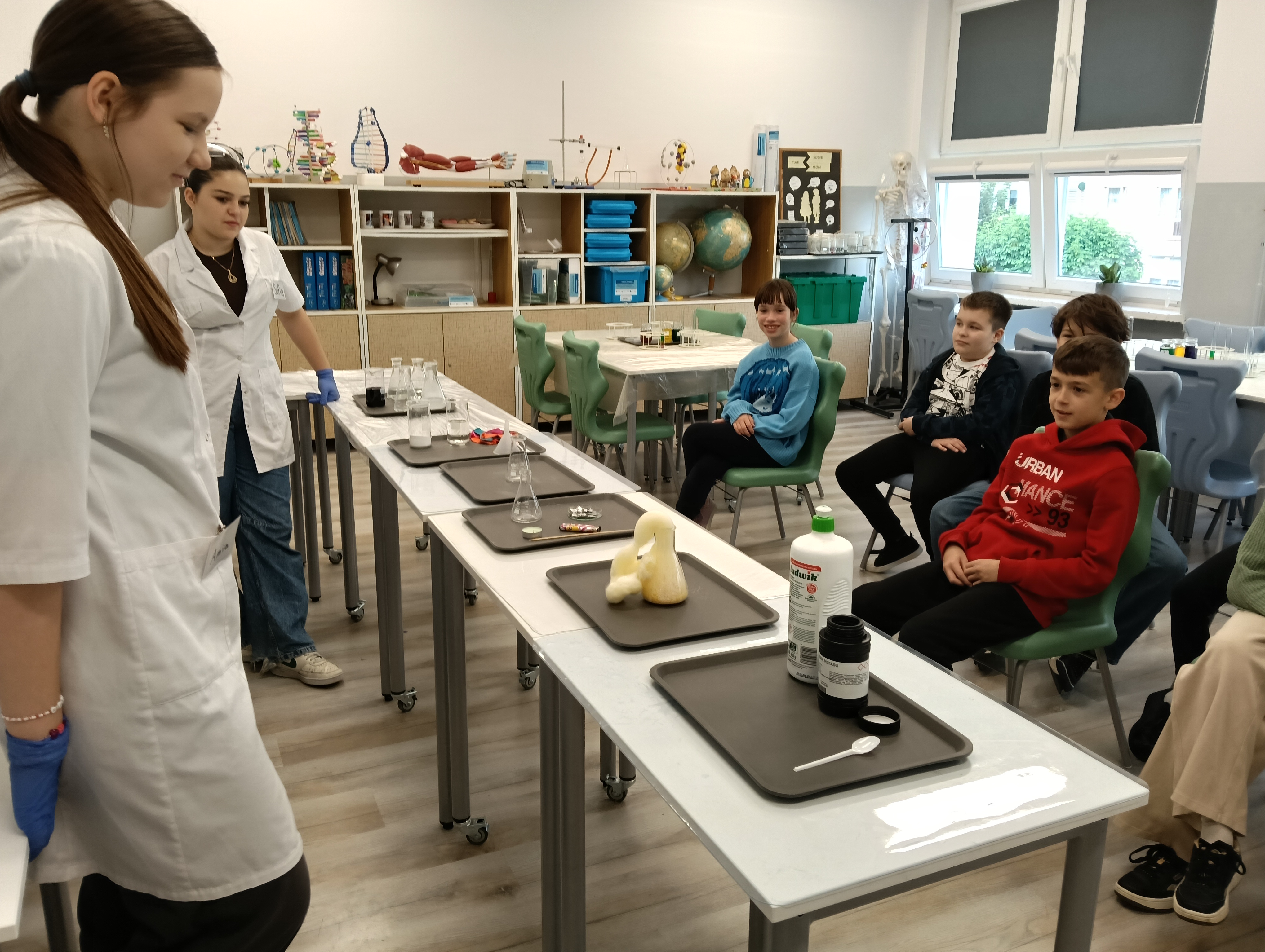 Naukowa Szuflandia - doświadczenia chemiczne